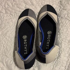 Rothy's Women's Navy and Cream Flats